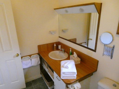 Osprey Lodge & Bungalow - Tourism Hervey Bay 22