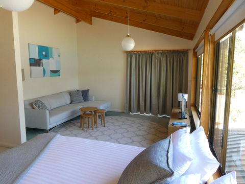 Osprey Lodge & Bungalow - Tourism Hervey Bay 11