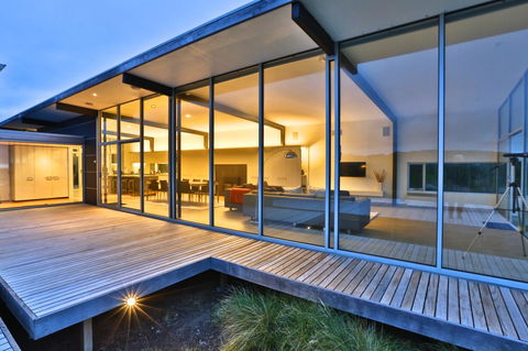 Cloudy Bay Beach House - Tourism Hervey Bay 0