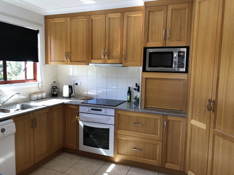 Bicheno Getaway - Hervey Bay Accommodation 5