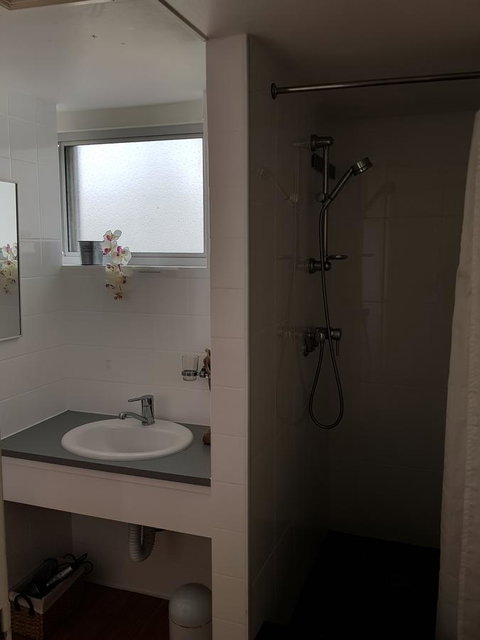 Beach Hut Scamander - Hervey Bay Accommodation 11