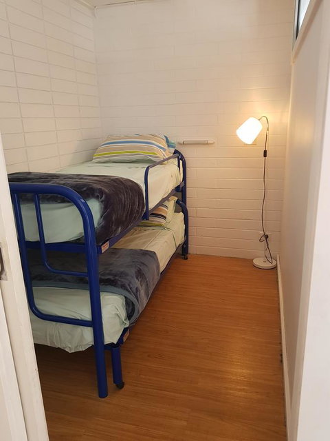 Beach Hut Scamander - Hervey Bay Accommodation 6