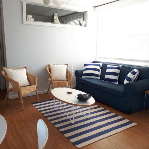 Beach Hut Scamander - Hervey Bay Accommodation 1