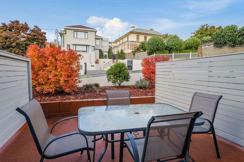 Apartment 104 - Hervey Bay Accommodation 16