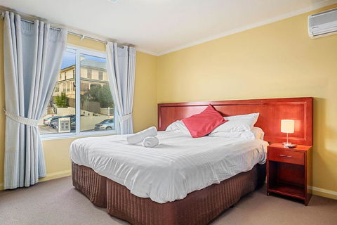 Apartment 104 - Hervey Bay Accommodation 1