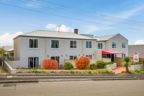 Apartment 104 - Hervey Bay Accommodation 0