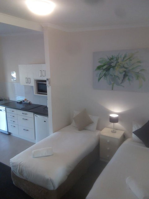 Abel Tasman Airport Motor Inn - Tourism Hervey Bay 11