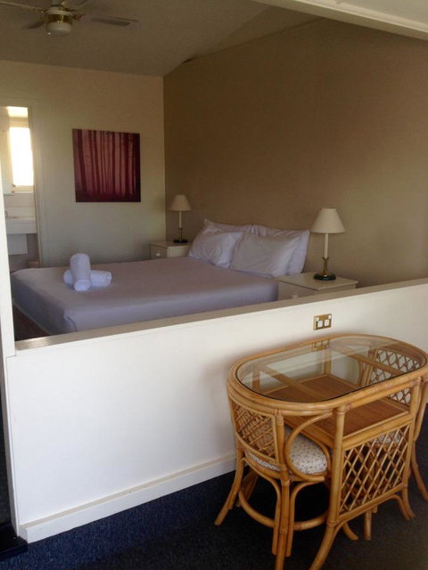 Abel Tasman Airport Motor Inn - Tourism Hervey Bay 9