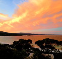 DOLPHIN LOOKOUT COTTAGE - amazing views of the Bay of Fires - Tourism Hervey Bay