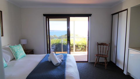 DOLPHIN LOOKOUT COTTAGE - Amazing Views Of The Bay Of Fires - Hervey Bay Accommodation 13