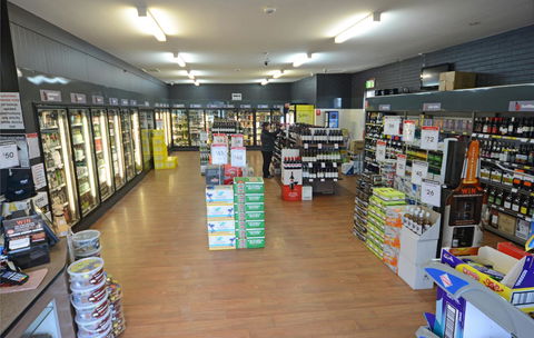 Bridge Hotel - Hervey Bay Accommodation 23
