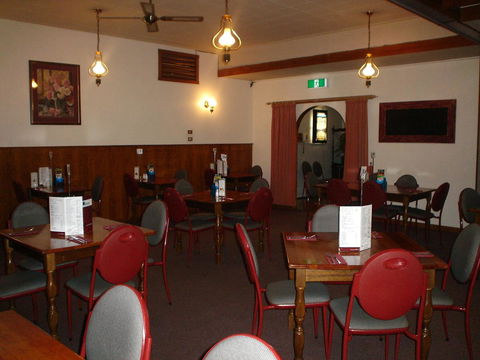 Bridge Hotel - Hervey Bay Accommodation 20
