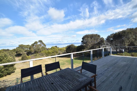 Waders - Hervey Bay Accommodation 0