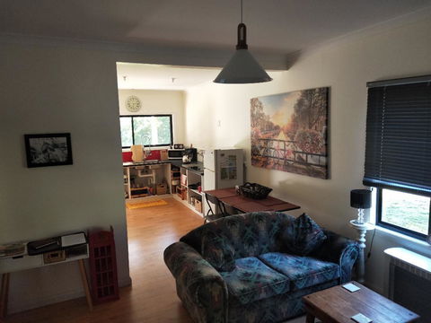 Wanderlust Cottage - Hervey Bay Accommodation 6