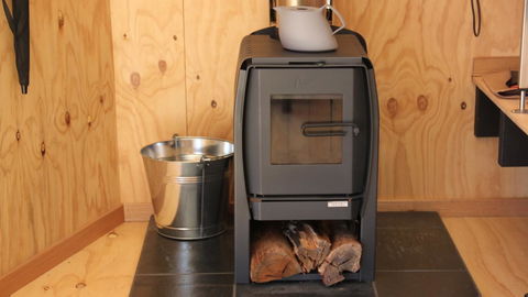 BAY OF FIRES ECO HUT Off Grid Experience At Binalong Bay - Hervey Bay Accommodation 16