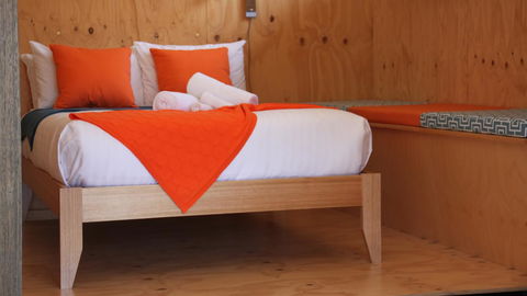 BAY OF FIRES ECO HUT Off Grid Experience At Binalong Bay - Hervey Bay Accommodation 3
