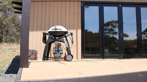 BAY OF FIRES ECO HUT Off Grid Experience At Binalong Bay - Hervey Bay Accommodation 14