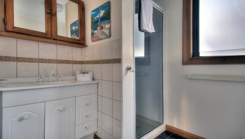 Blue Waves - Hervey Bay Accommodation 14
