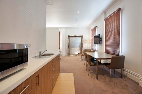 Ikon Hotel - Hervey Bay Accommodation 24