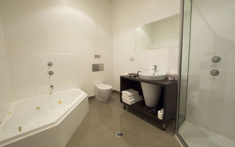 Ikon Hotel - Hervey Bay Accommodation 9