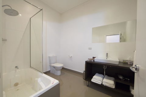 Ikon Hotel - Hervey Bay Accommodation 14