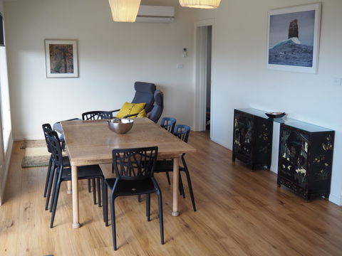 GRANITE BEACH HOUSE @ Bay Of Fires - Hervey Bay Accommodation 3