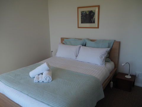 GRANITE BEACH HOUSE @ Bay Of Fires - Hervey Bay Accommodation 6