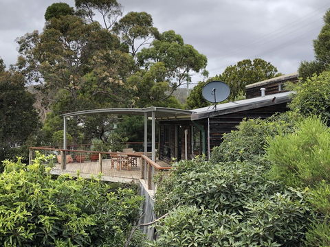 HIDDEN HAVEN Binalong Bay - Hervey Bay Accommodation 0