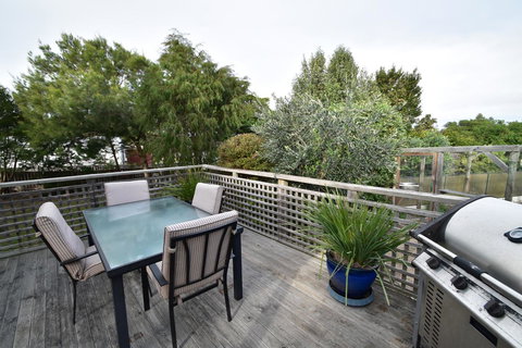 Freedom At Freycinet - Hervey Bay Accommodation 14