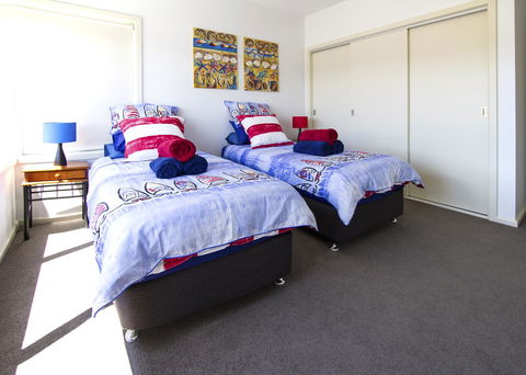 Bellerive Marina View Apartments No 28 - Tourism Hervey Bay 13
