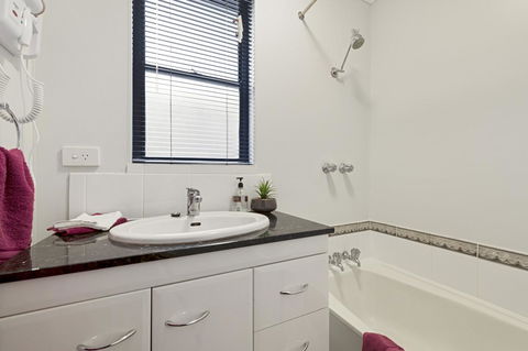 Aruba Apartments - Tourism Hervey Bay 5