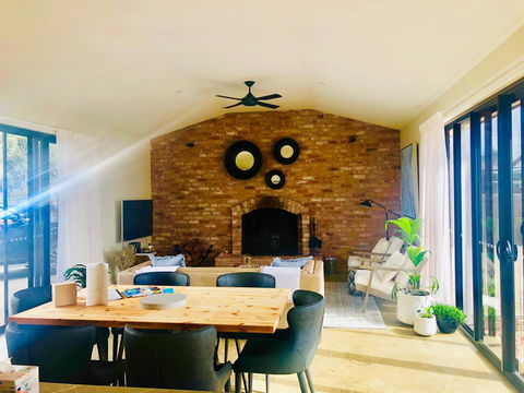 EMBRACING EVANDALE - Hosted By L'Abode Accommodation - Hervey Bay Accommodation 1