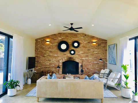 EMBRACING EVANDALE - Hosted By L'Abode Accommodation - Hervey Bay Accommodation 0