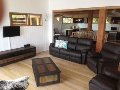 Driftwood Bay Of Fires - Hervey Bay Accommodation 14