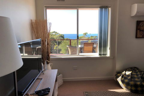 BAY OF FIRES SEACHANGE Ocean Frontage - Hervey Bay Accommodation 1