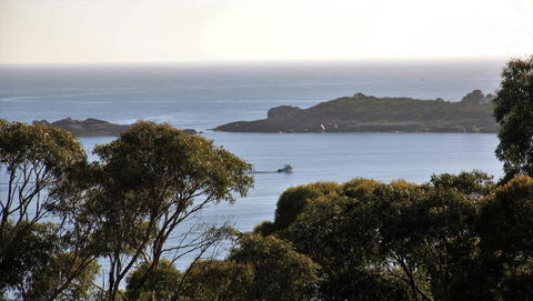 BAY OF FIRES SEACHANGE Ocean Frontage - Hervey Bay Accommodation 19
