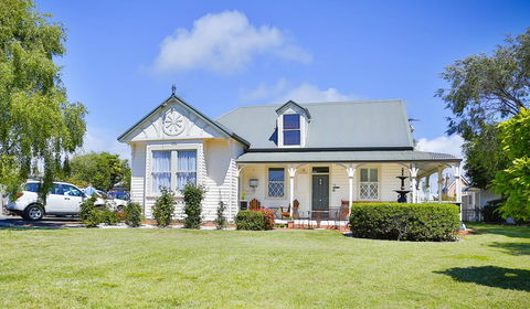 The Port Masters Lodgings - Tourism Hervey Bay 24