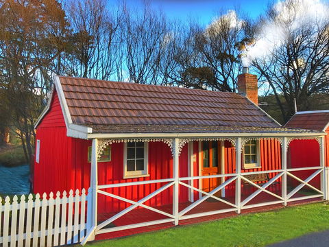 Platypus Playground Riverside Cottage - Hervey Bay Accommodation 0