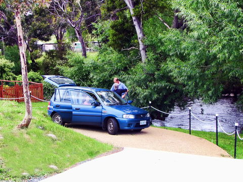 Platypus Playground Riverside Cottage - Hervey Bay Accommodation 12