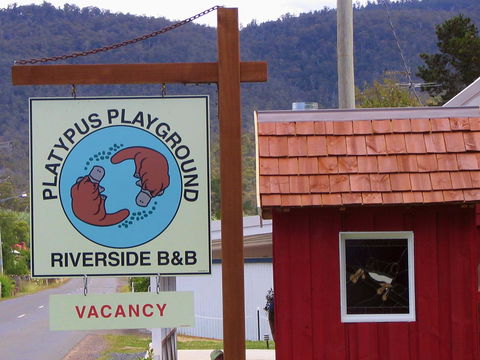 Platypus Playground Riverside Cottage - Hervey Bay Accommodation 21