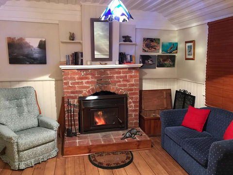 Platypus Playground Riverside Cottage - Hervey Bay Accommodation 4