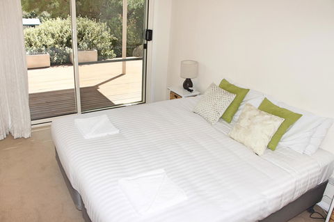 Seaview Apartment - Hervey Bay Accommodation 5