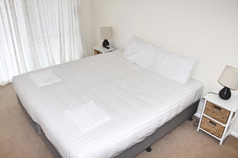 Seaview Apartment - Hervey Bay Accommodation 3