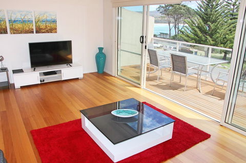 Seaview Apartment - Hervey Bay Accommodation 1