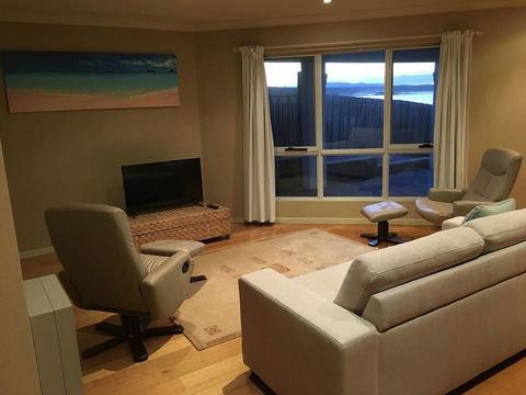 Villa 2 Bay Of Fires - Hervey Bay Accommodation 3