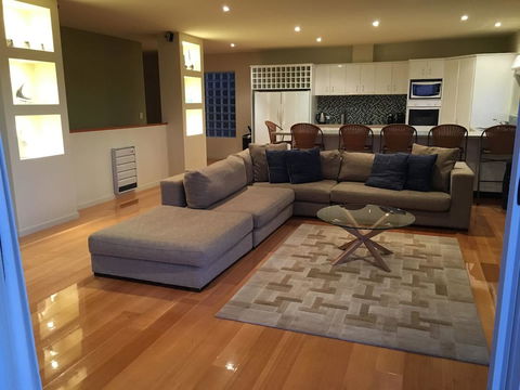 Villa 2 Bay Of Fires - Hervey Bay Accommodation 1