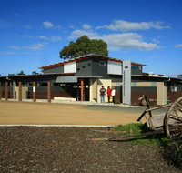 Swansea Backpacker Lodge - Hervey Bay Accommodation