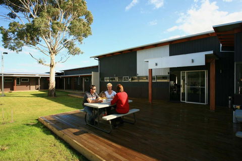 Swansea Backpacker Lodge - Hervey Bay Accommodation 15