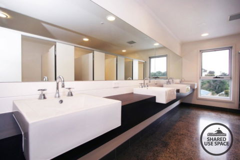 The Island Accommodation - Tourism Hervey Bay 4
