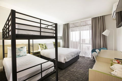 Nightcap At Sandringham Hotel - Hervey Bay Accommodation 2